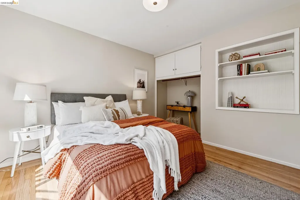 5801 Leona Street Oakland CA 94605