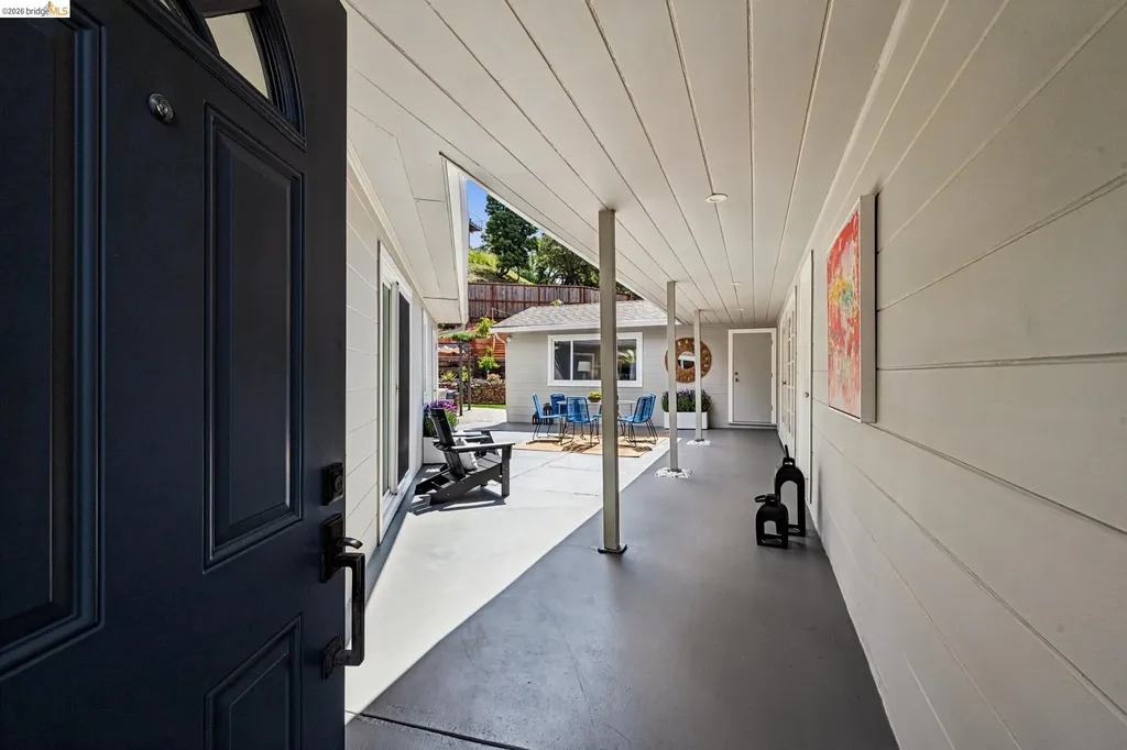 5801 Leona Street Oakland CA 94605