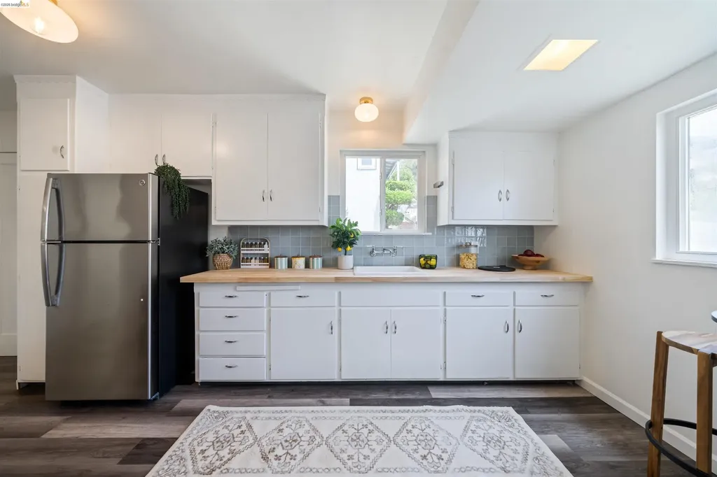 2165 Strang Avenue Castro Valley CA 94578
