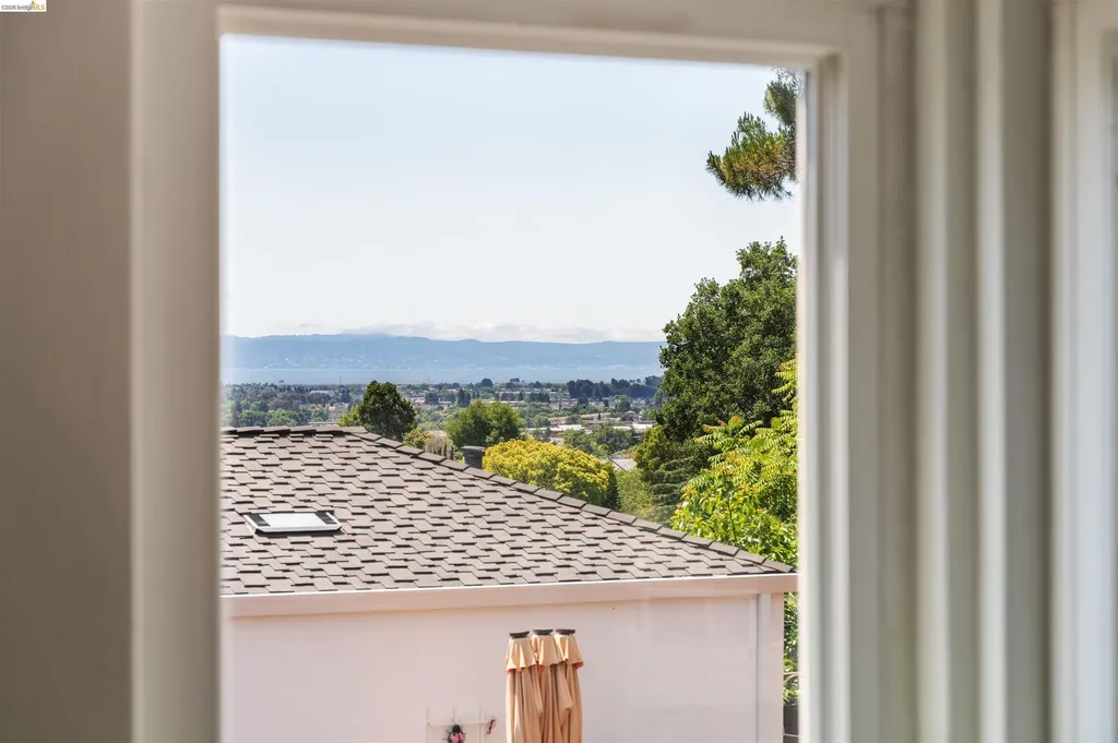 2165 Strang Avenue Castro Valley CA 94578