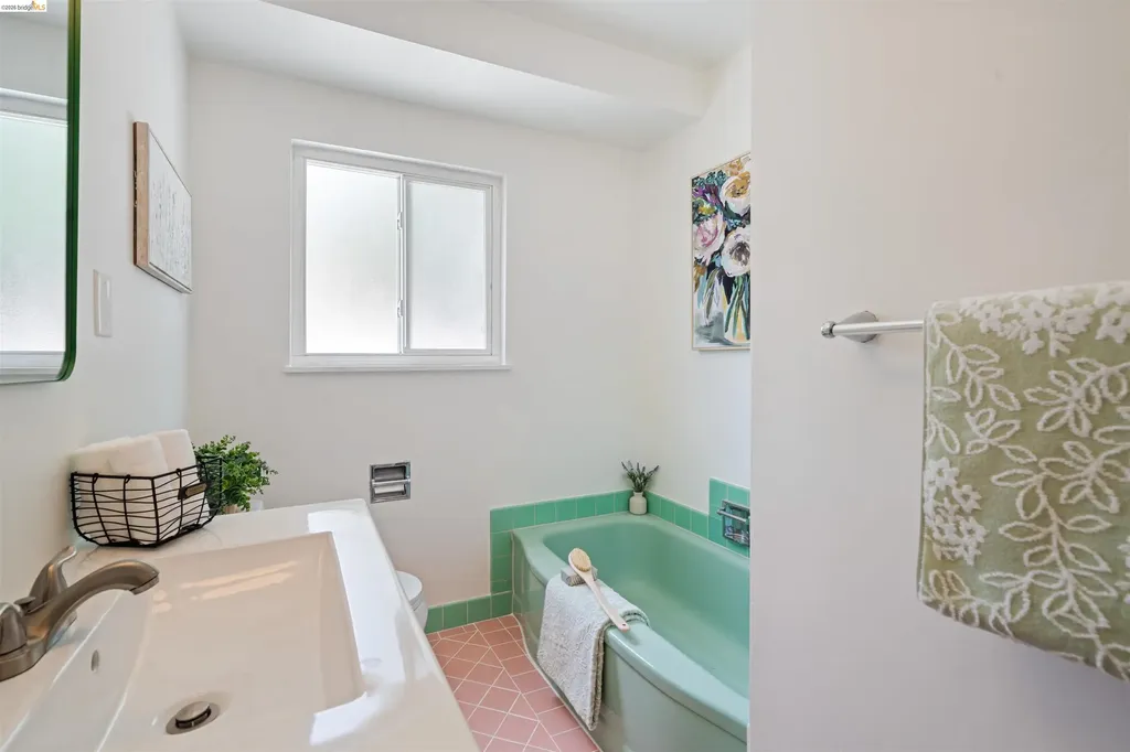 2165 Strang Avenue Castro Valley CA 94578