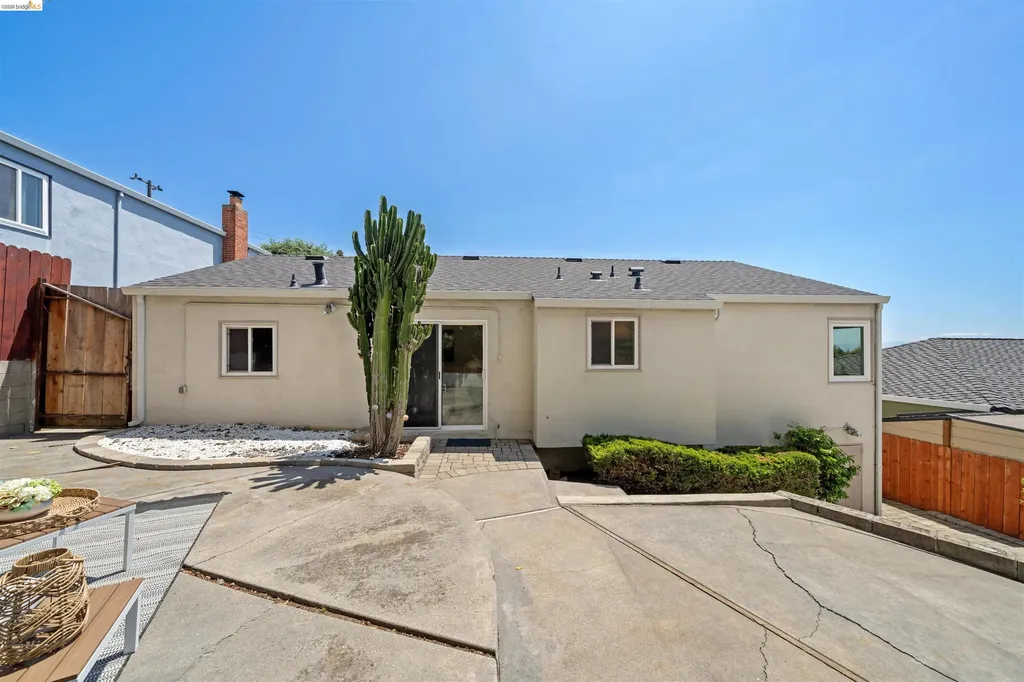 2165 Strang Avenue Castro Valley CA 94578