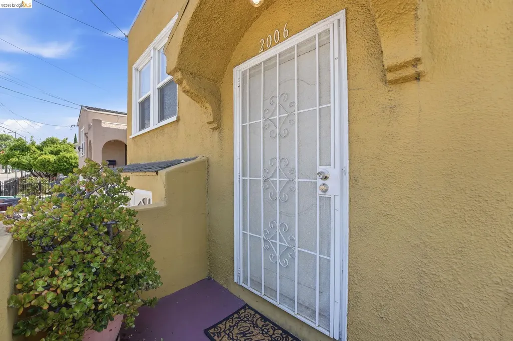 2006 14th Avenue Oakland CA 94606