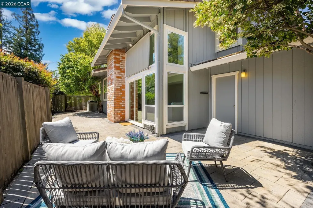 87 Rolling Green Circle Pleasant Hill CA 94523