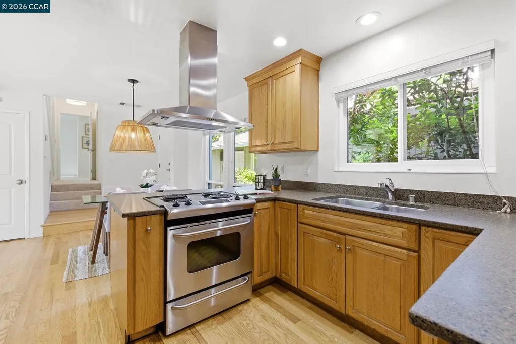87 Rolling Green Circle Pleasant Hill CA 94523