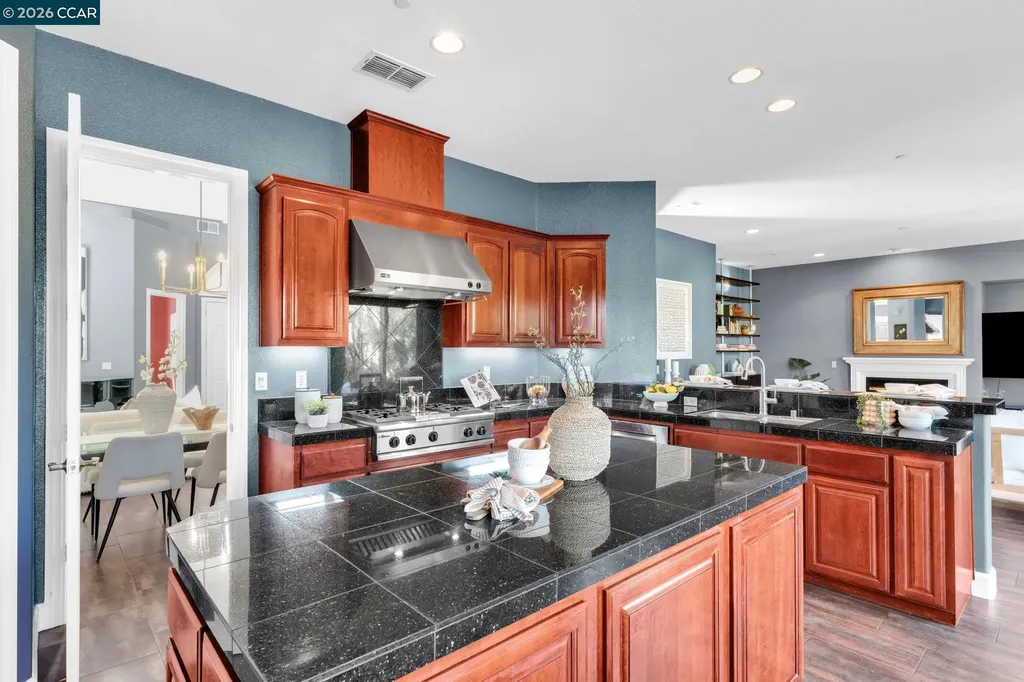 4999 Piper Glen Terrace Dublin CA 94568