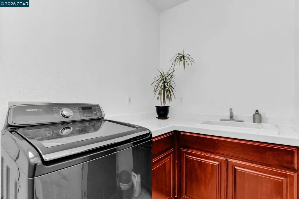 4999 Piper Glen Terrace Dublin CA 94568