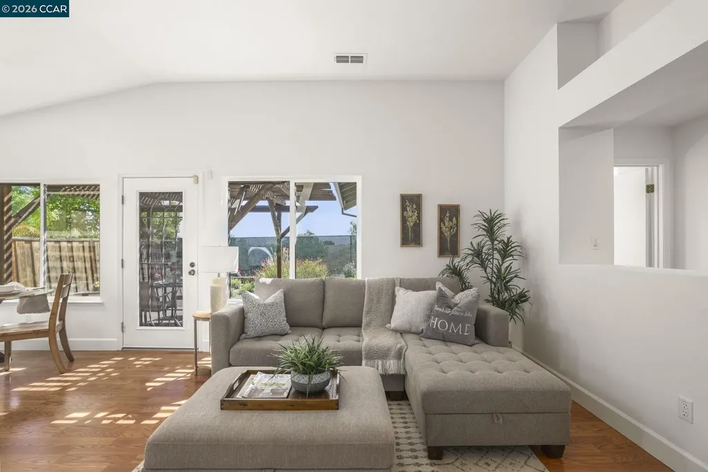 5009 Hillridge Way Antioch CA 94531