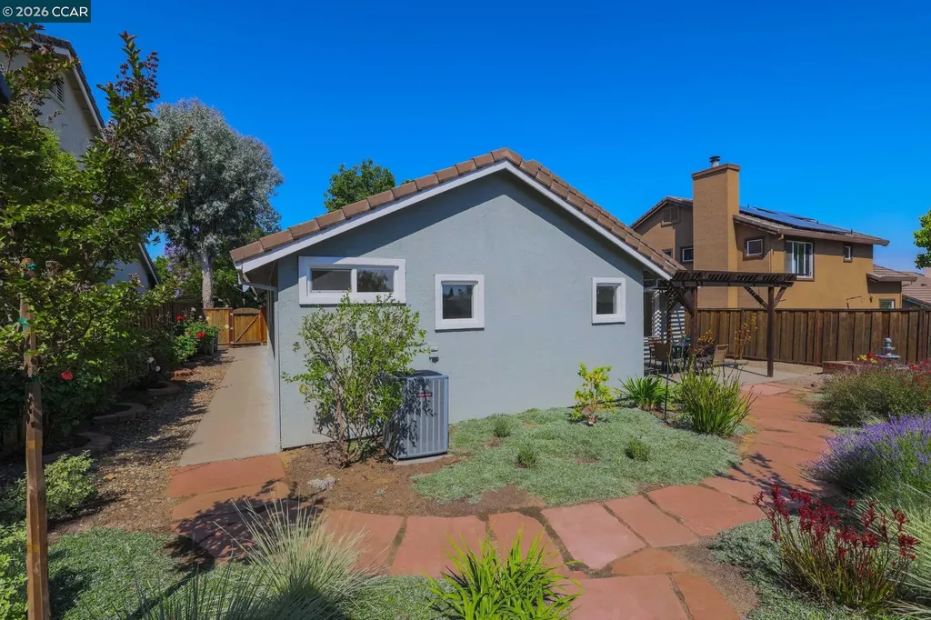 5009 Hillridge Way Antioch CA 94531