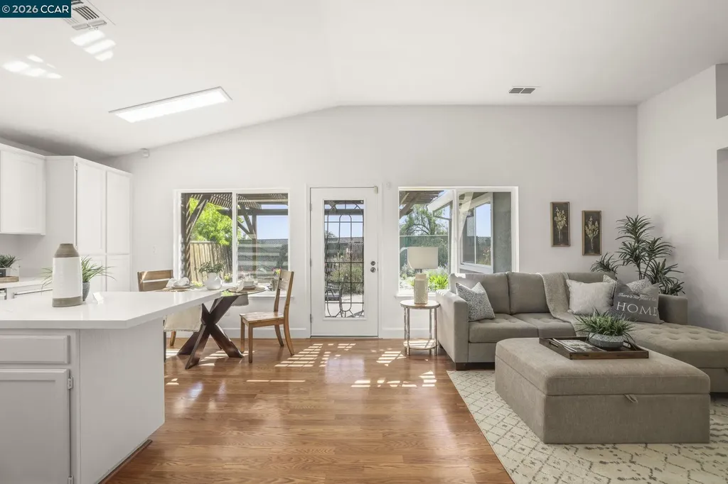 5009 Hillridge Way Antioch CA 94531