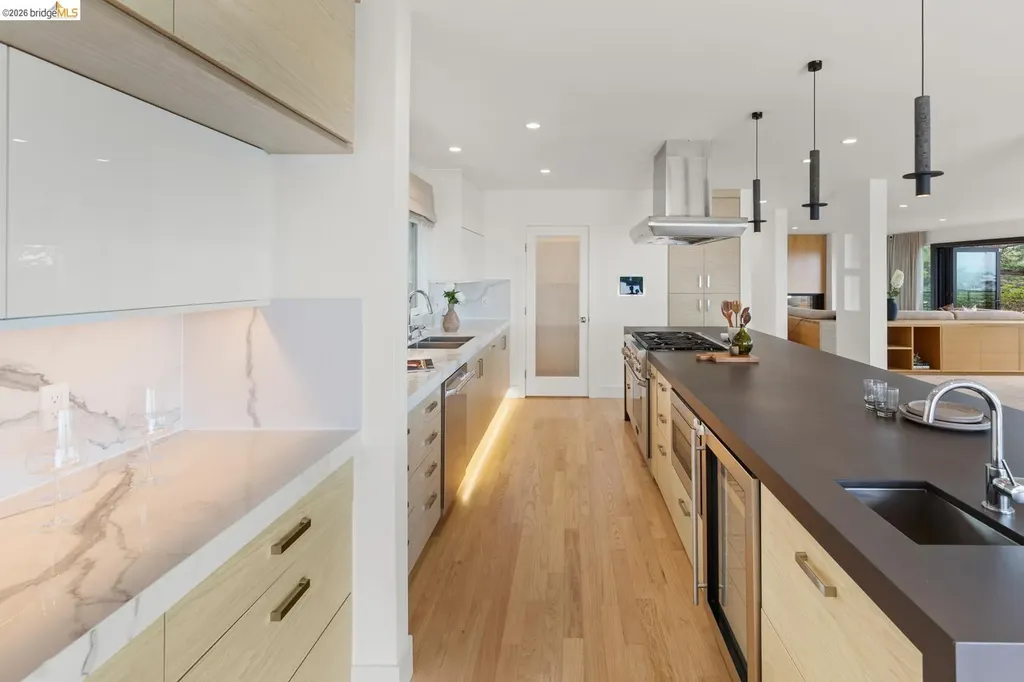71 Sonia Street Oakland CA 94618