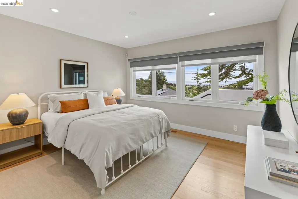 71 Sonia Street Oakland CA 94618