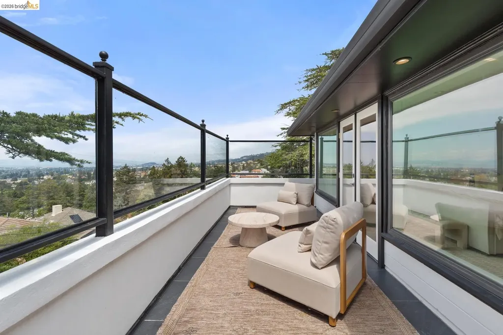71 Sonia Street Oakland CA 94618