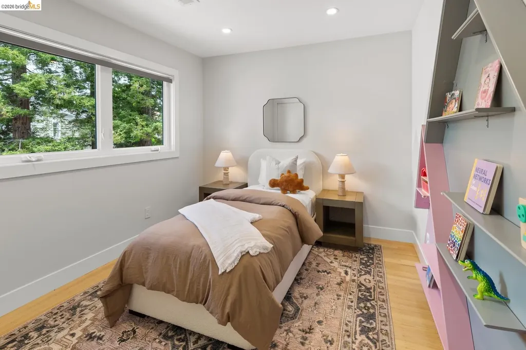 71 Sonia Street Oakland CA 94618