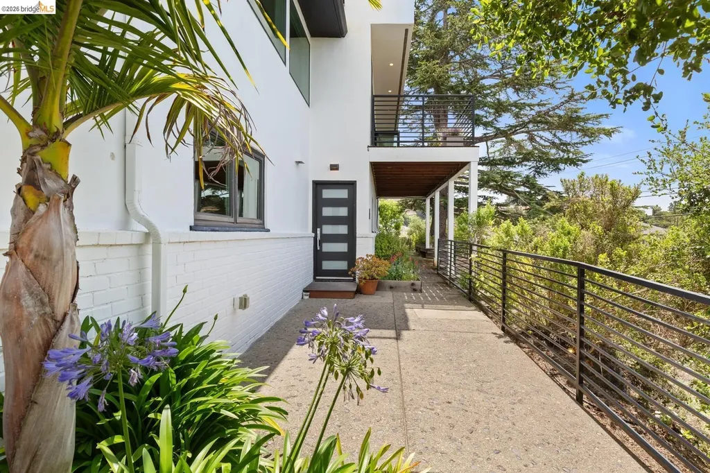 71 Sonia Street Oakland CA 94618