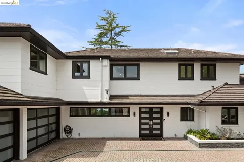 71 Sonia Street Oakland CA 94618