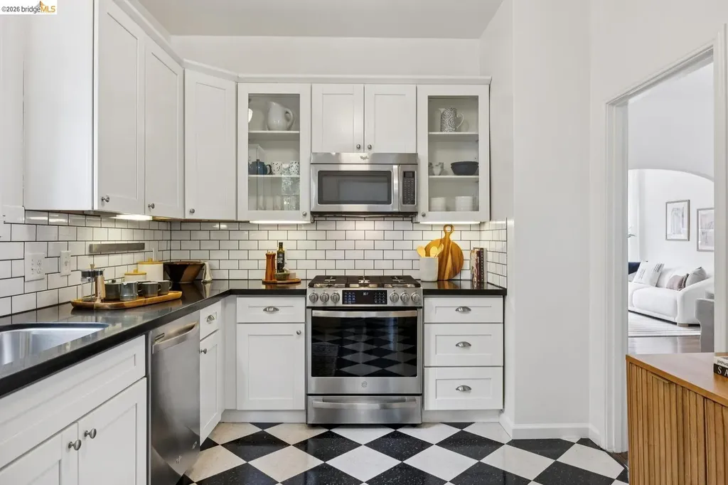 1357 25th Street Oakland CA 94606