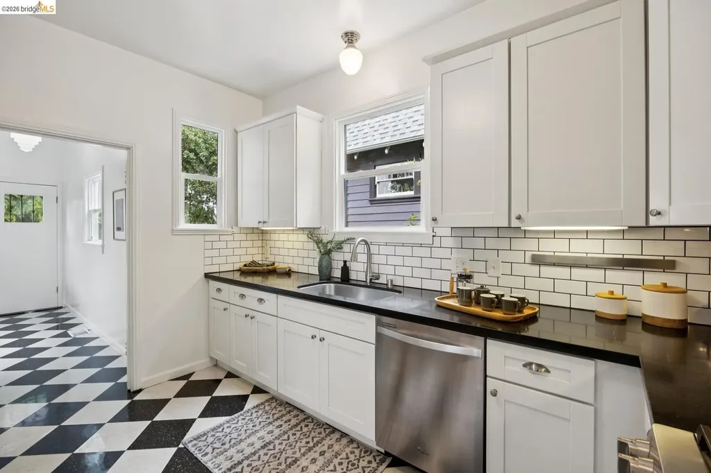 1357 25th Street Oakland CA 94606