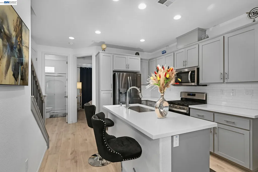 296 Laurel Knoll Drive Martinez CA 94553