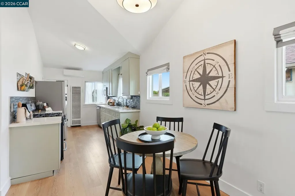 3758 Patterson Avenue Oakland CA 94619