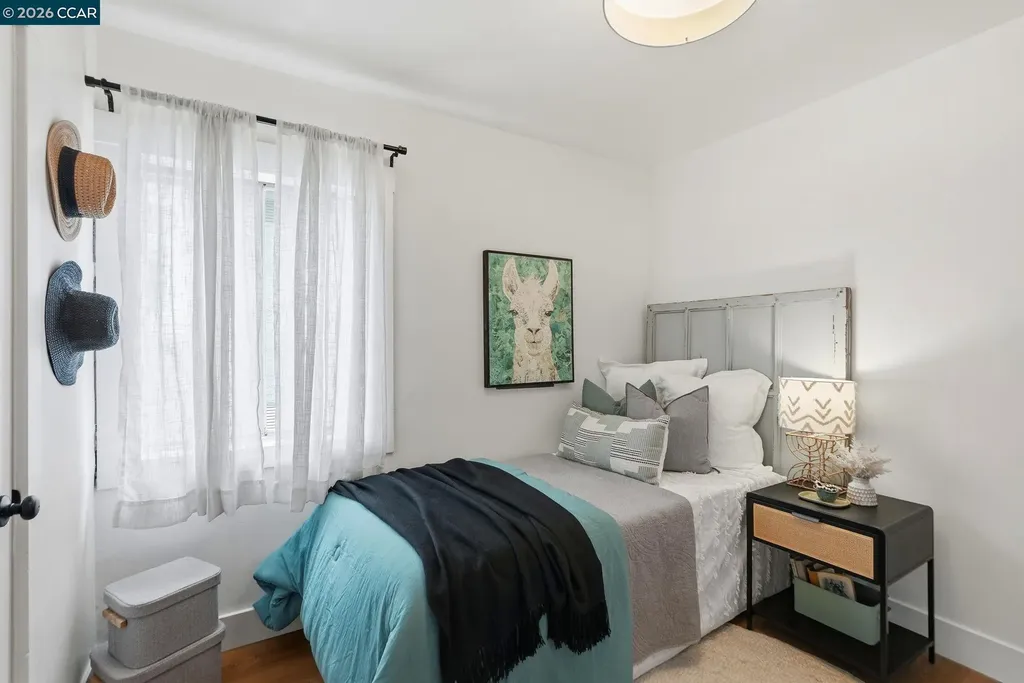 3758 Patterson Avenue Oakland CA 94619