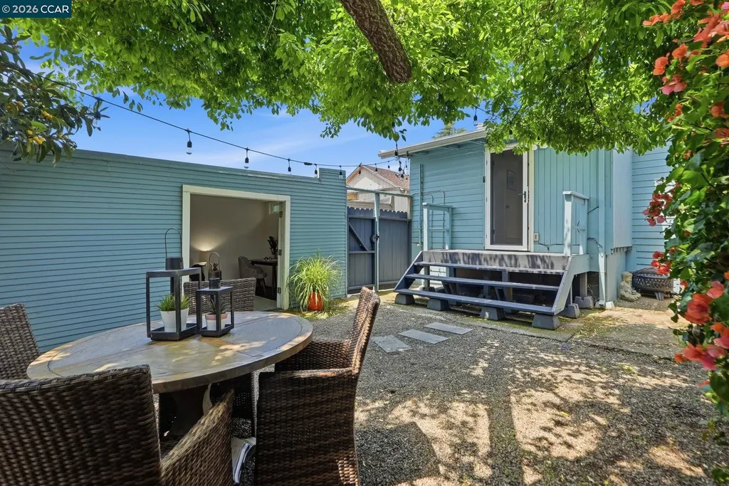 3758 Patterson Avenue Oakland CA 94619