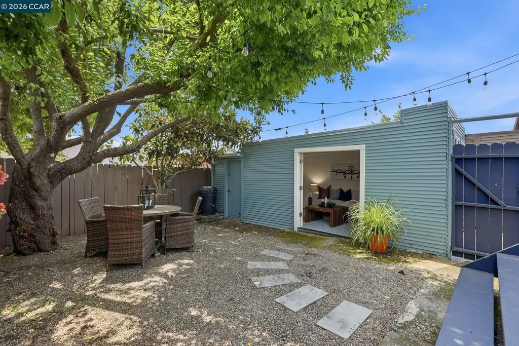 3758 Patterson Avenue Oakland CA 94619