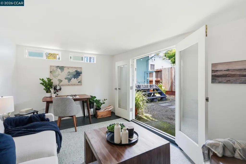 3758 Patterson Avenue Oakland CA 94619