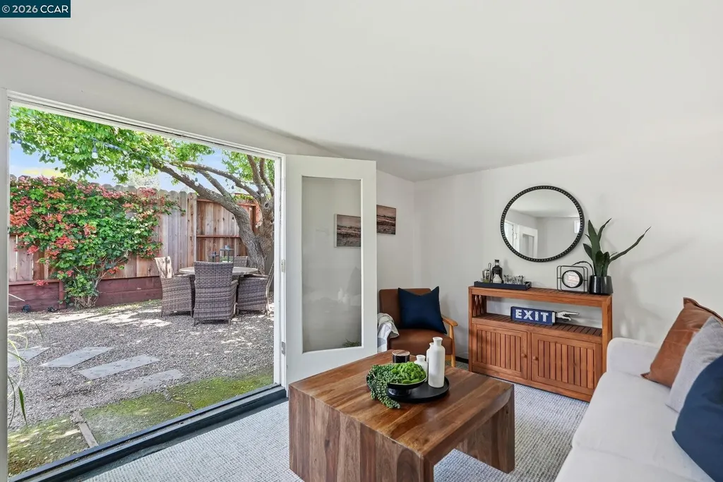 3758 Patterson Avenue Oakland CA 94619