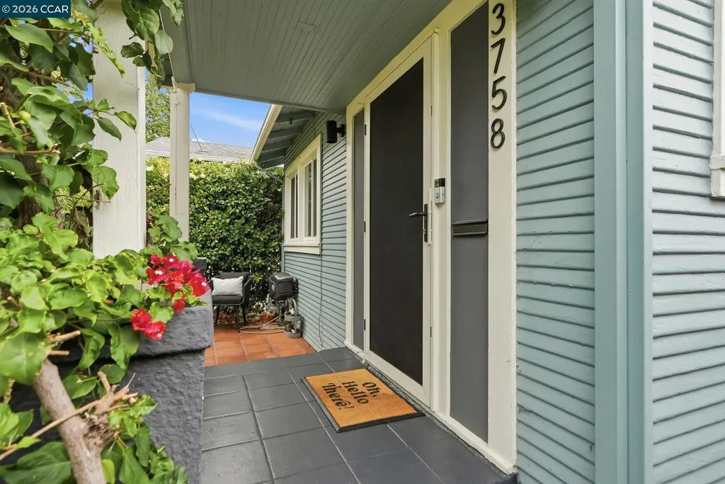 3758 Patterson Avenue Oakland CA 94619