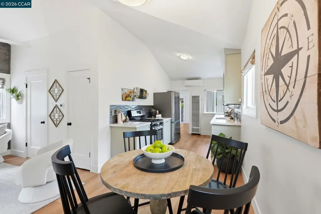 3758 Patterson Avenue Oakland CA 94619