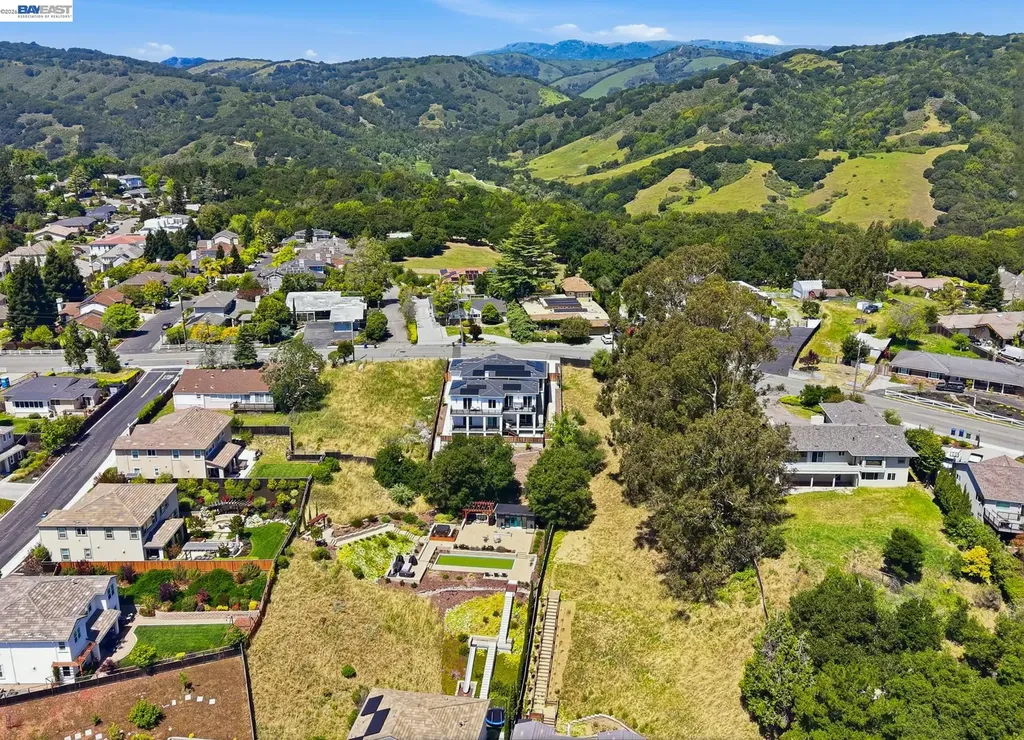 4683 Proctor Road Castro Valley CA 94546