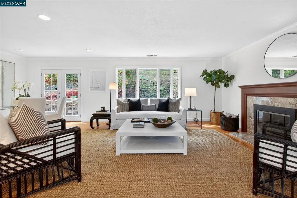 28 Rheem Boulevard Orinda CA 94563