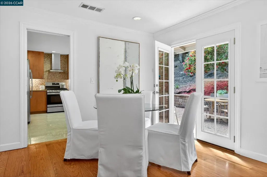 28 Rheem Boulevard Orinda CA 94563