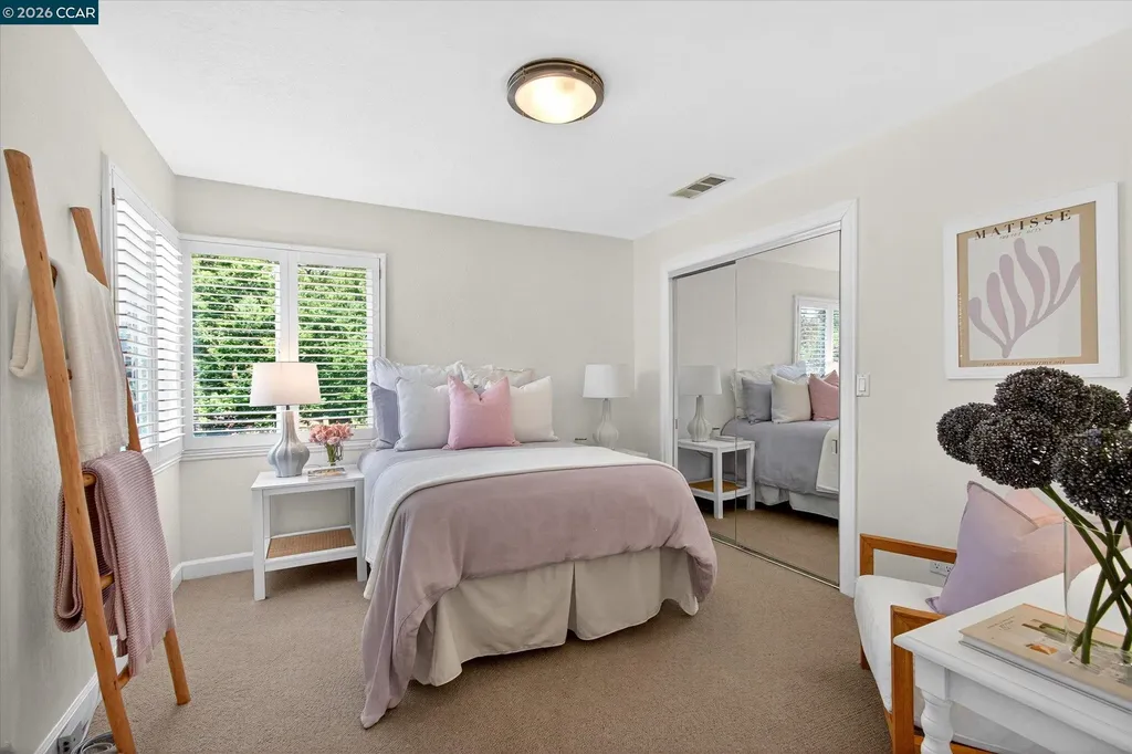 28 Rheem Boulevard Orinda CA 94563