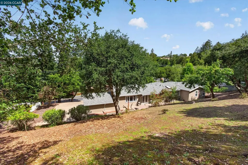 28 Rheem Boulevard Orinda CA 94563