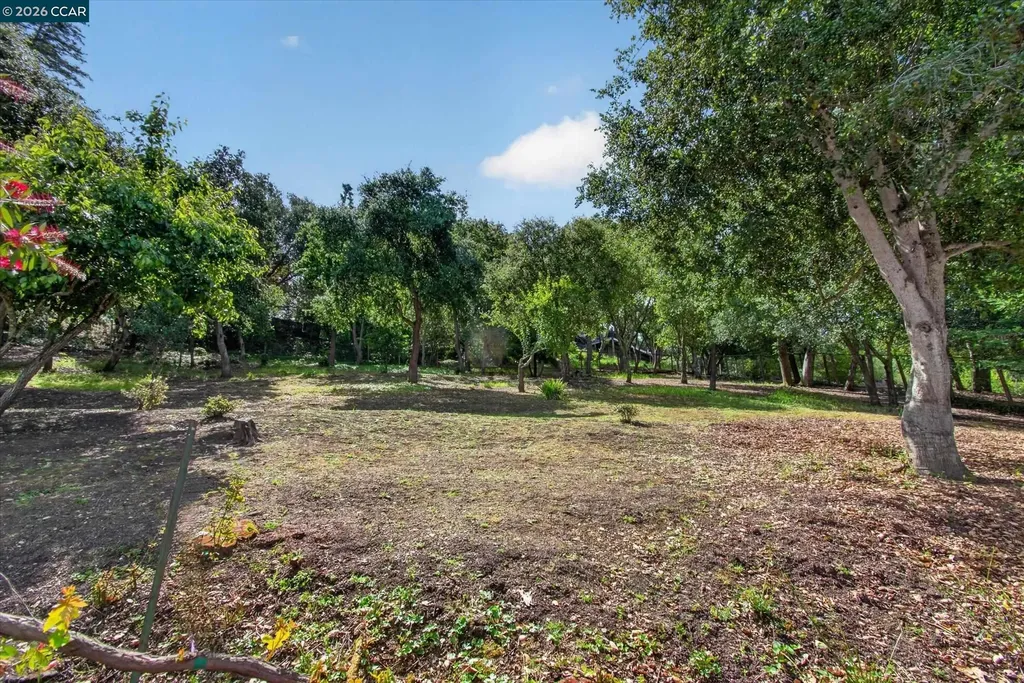 28 Rheem Boulevard Orinda CA 94563