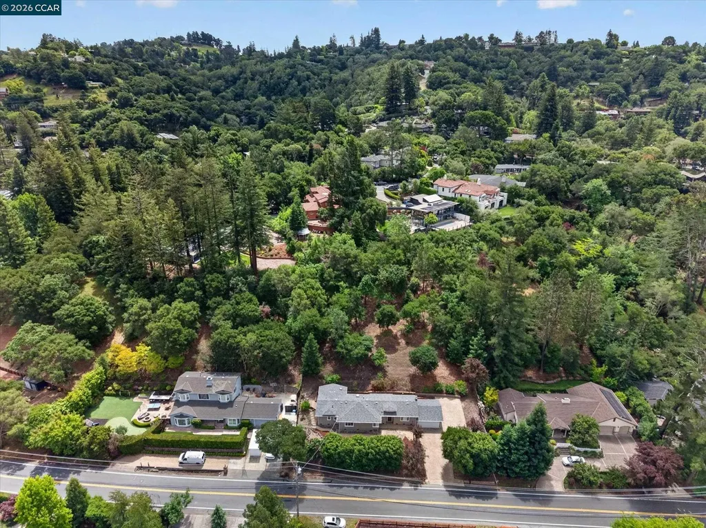 28 Rheem Boulevard Orinda CA 94563