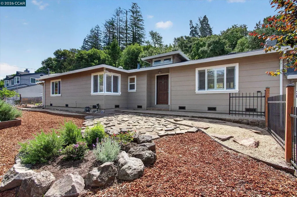28 Rheem Boulevard Orinda CA 94563