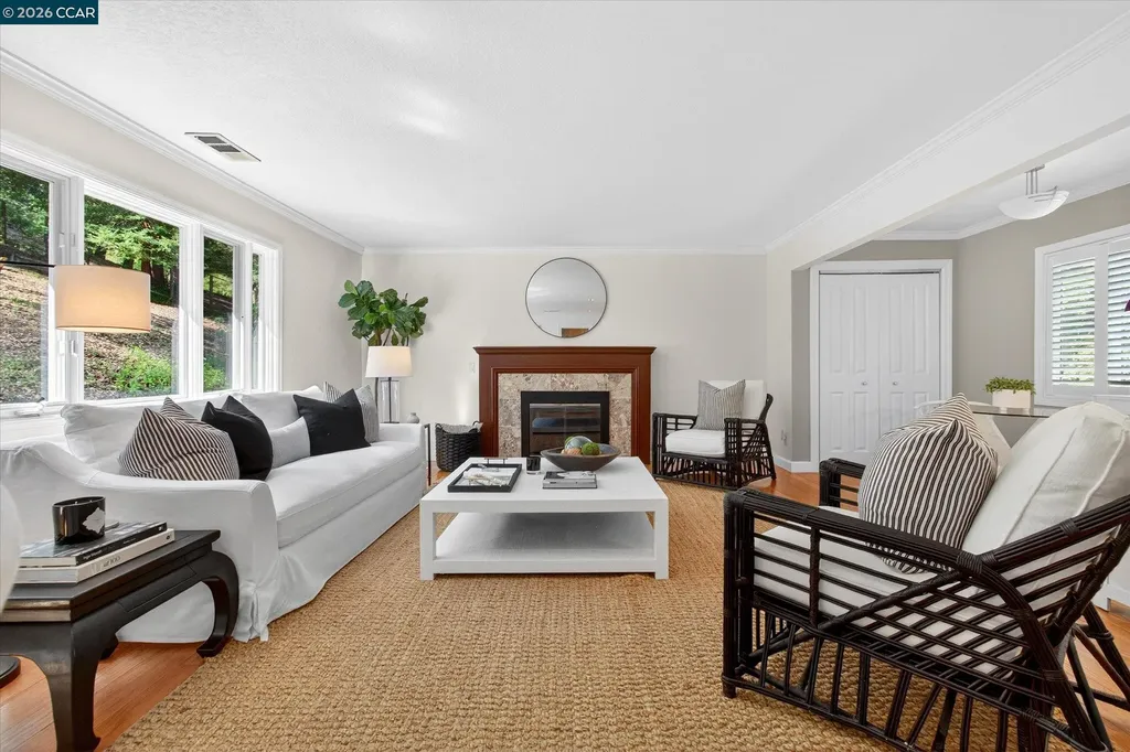 28 Rheem Boulevard Orinda CA 94563
