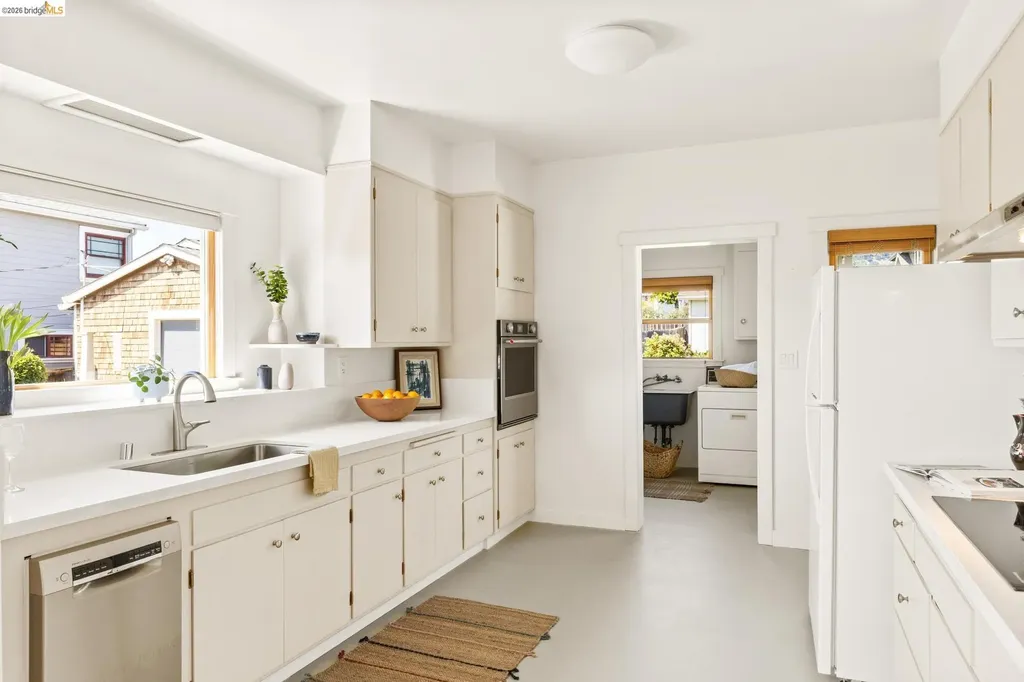 2434 Wilbur Street Oakland CA 94602
