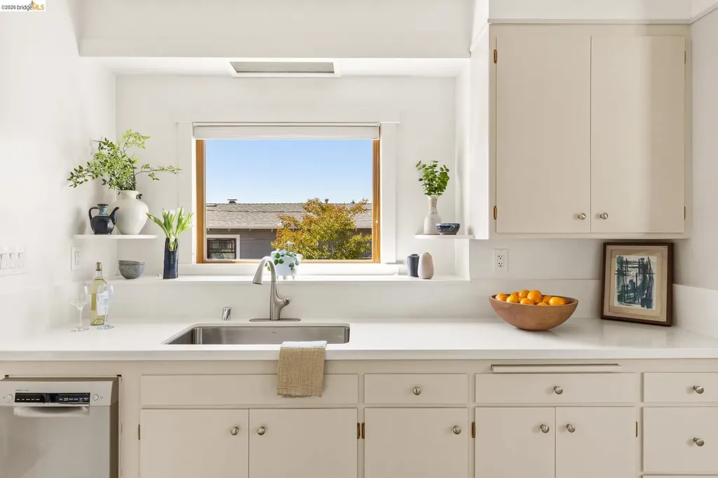 2434 Wilbur Street Oakland CA 94602