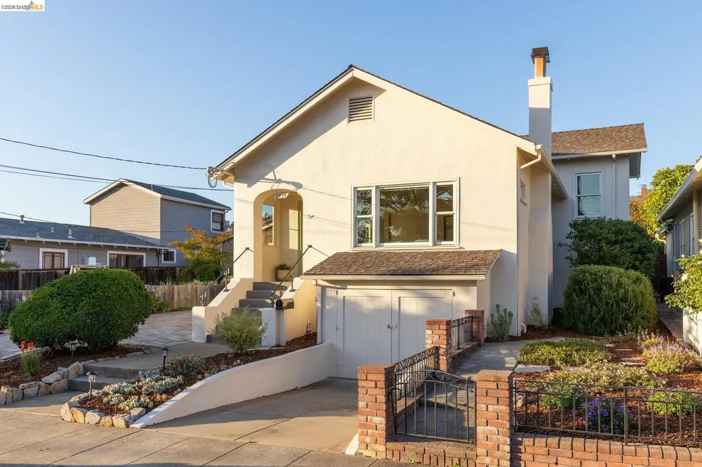2434 Wilbur Street Oakland CA 94602