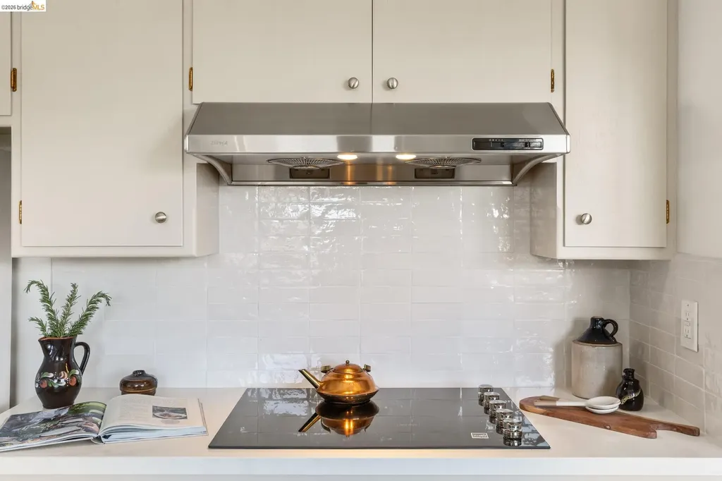 2434 Wilbur Street Oakland CA 94602