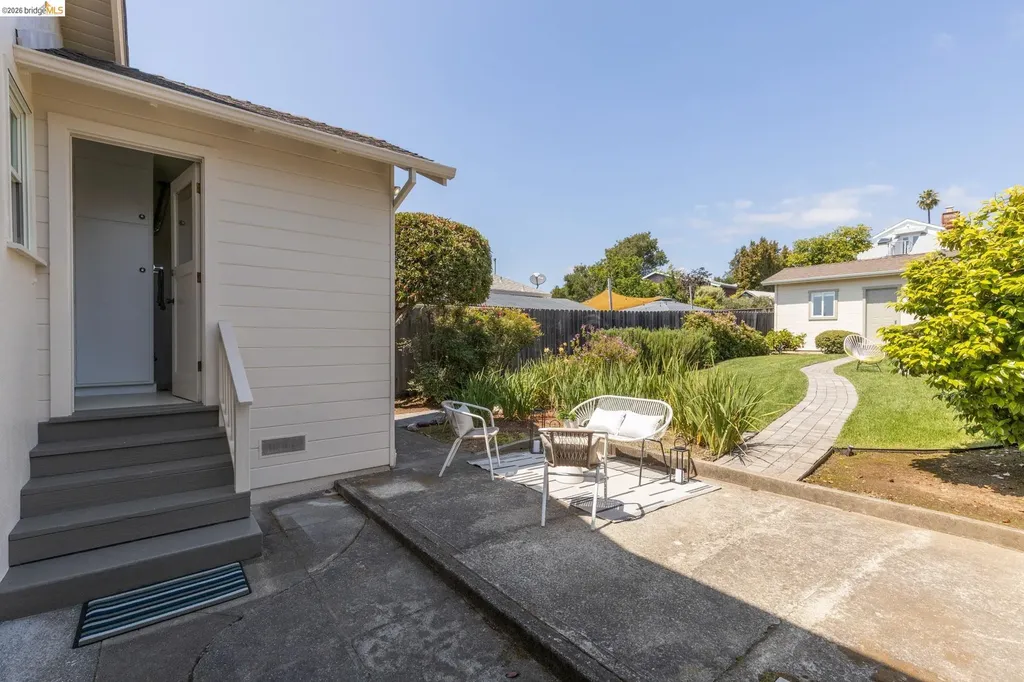 2434 Wilbur Street Oakland CA 94602