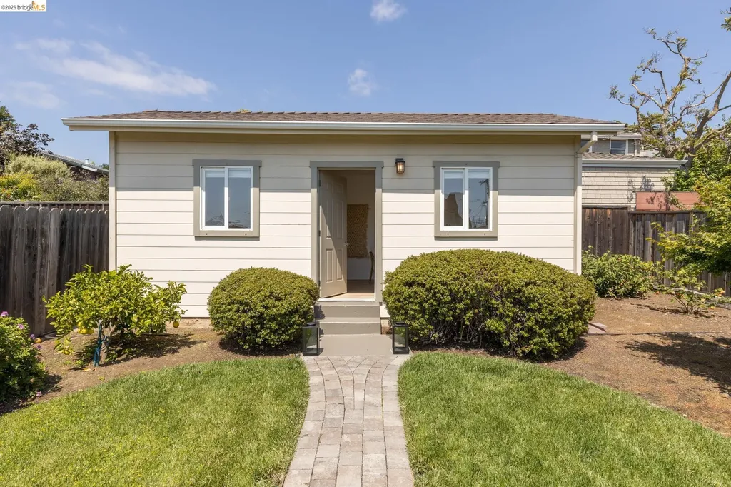 2434 Wilbur Street Oakland CA 94602