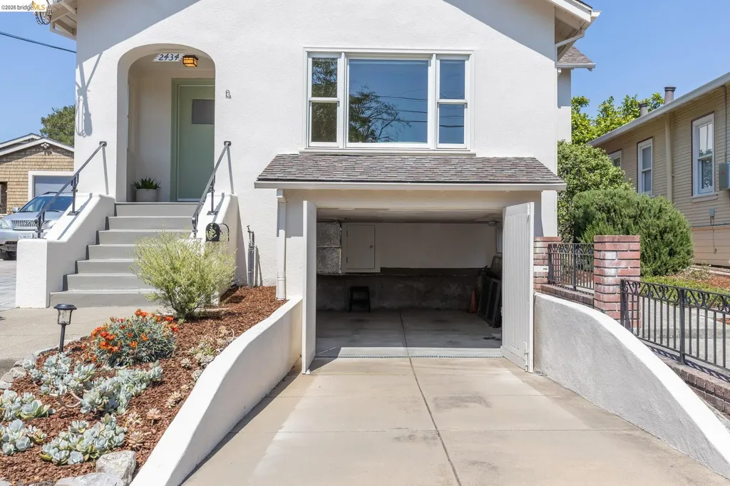 2434 Wilbur Street Oakland CA 94602
