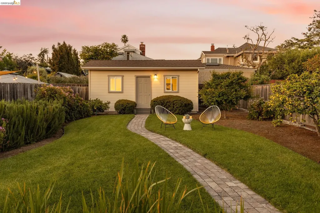2434 Wilbur Street Oakland CA 94602