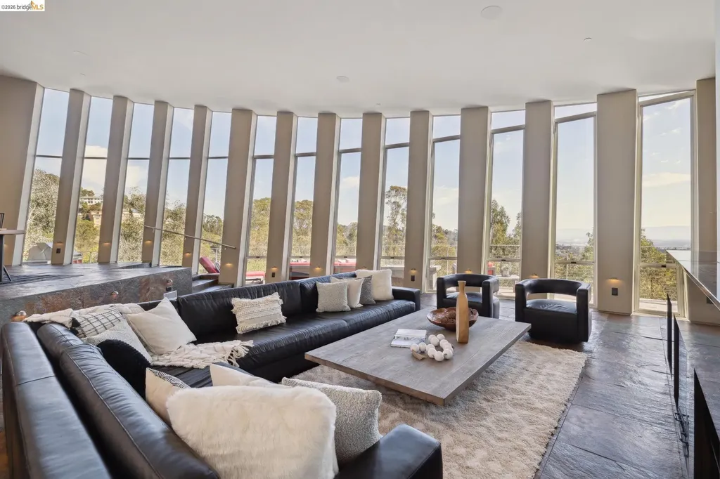6343 Skyline Boulevard Oakland CA 94611