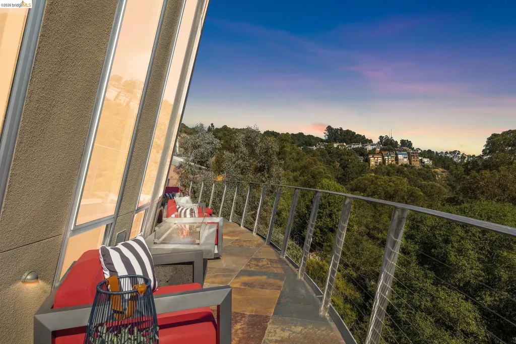 6343 Skyline Boulevard Oakland CA 94611